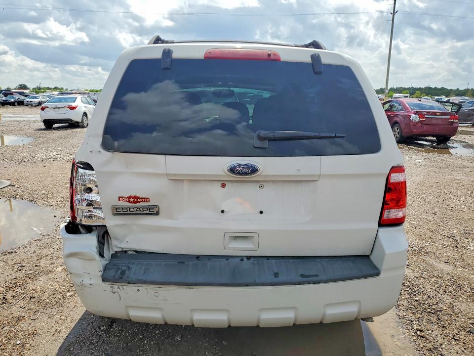 Photo 6 from auction – 2010 FORD ESCAPE with VIN 1FMCU0D7XAKB78752