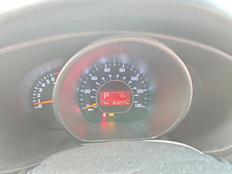 Photo 9 from auction – 2015 KIA SOUL with VIN KNDJN2A29F7127556