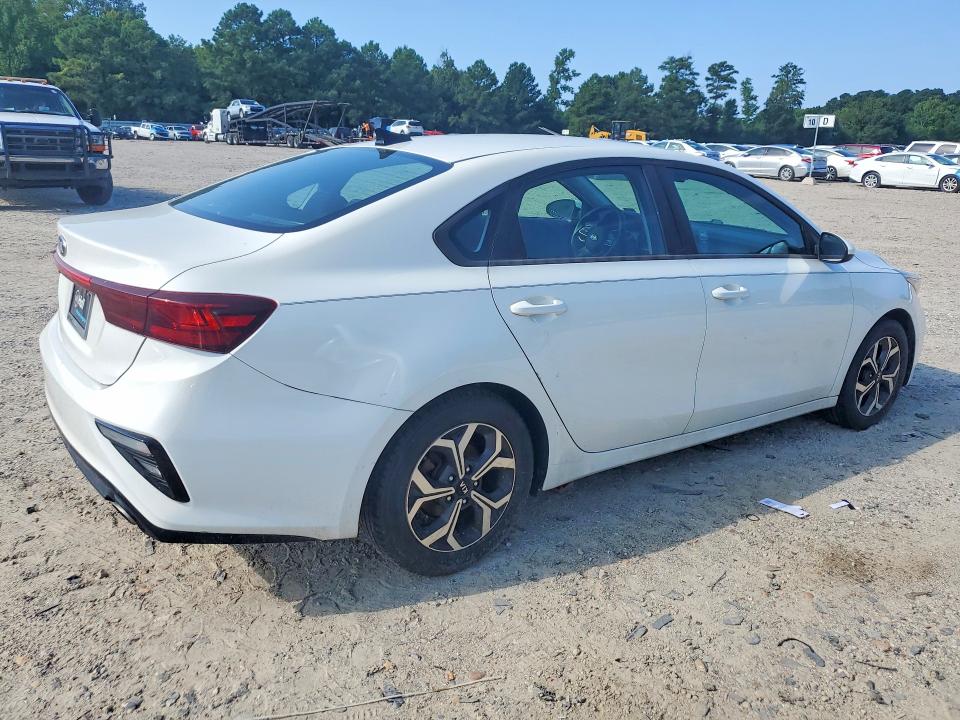 Photo 3 from auction – 2019 KIA FORTE with VIN 3KPF24AD1KE007255