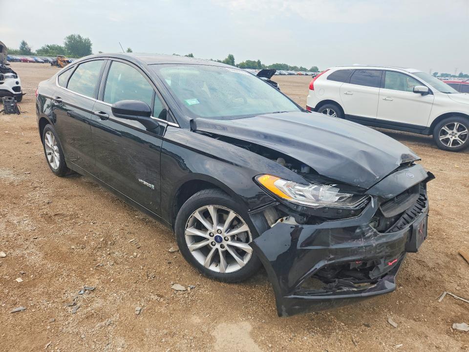 Photo 4 from auction – 2017 FORD FUSION with VIN 3FA6P0LU2HR310091