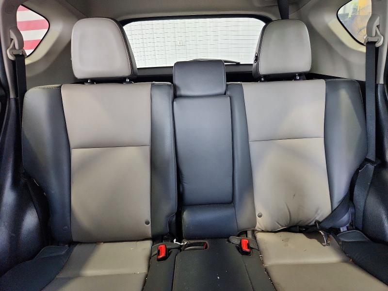 Photo 10 from auction – 2015 TOYOTA RAV4 with VIN 2T3DFREV7FW348228