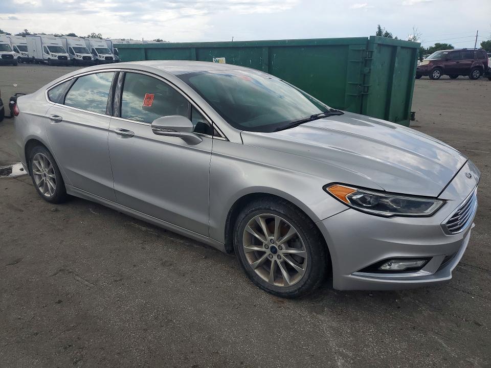 Photo 4 from auction – 2017 FORD FUSION with VIN 3FA6P0HD7HR142652