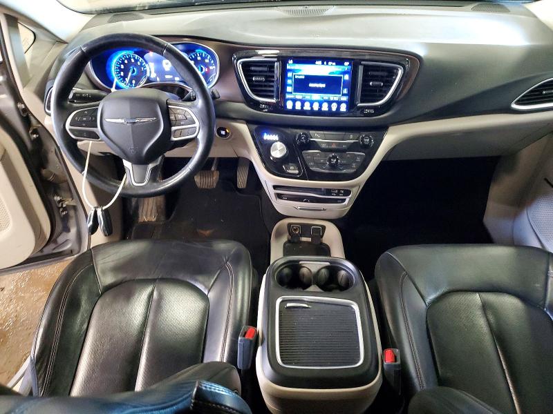 Photo 8 from auction – 2017 CHRYSLER PACIFICA with VIN 2C4RC1EG0HR511736
