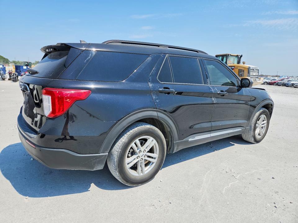 Photo 3 from auction – 2022 FORD EXPLORER with VIN 1FMSK7DH9NGB70265