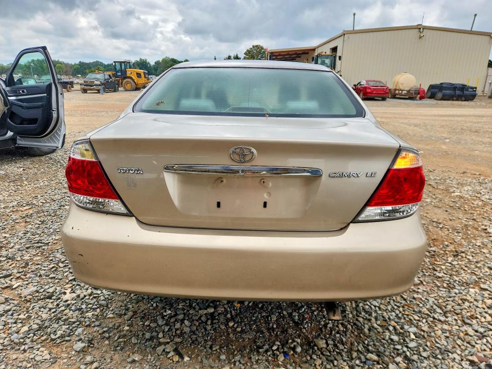 Photo 6 from auction – 2005 TOYOTA CAMRY with VIN 4T1BE32K25U965688