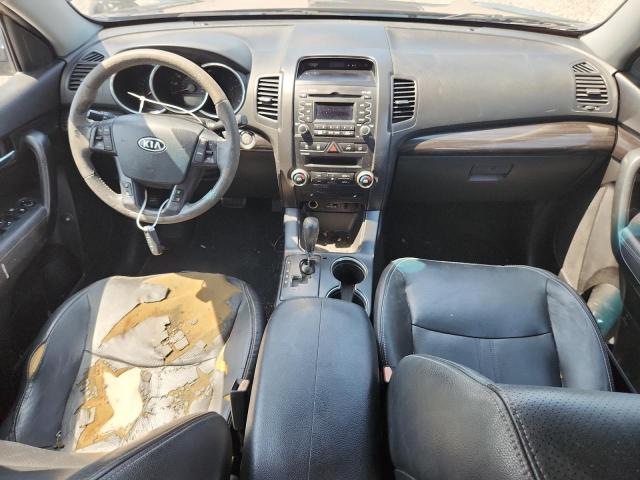 Photo 8 from auction – 2011 KIA SORENTO with VIN 5XYKU4A27BG061315