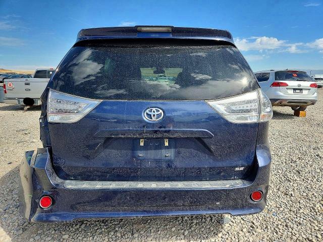 Photo 6 from auction – 2018 TOYOTA SIENNA with VIN 5TDXZ3DC2JS926568