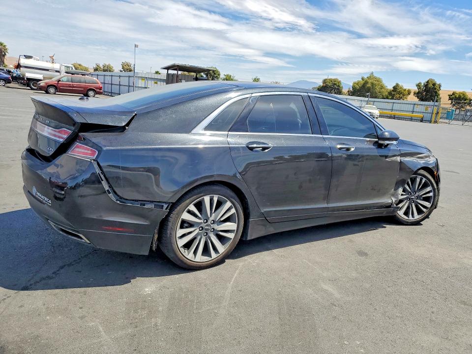 Photo 3 from auction – 2015 LINCOLN MKZ with VIN 3LN6L2LU2FR612099