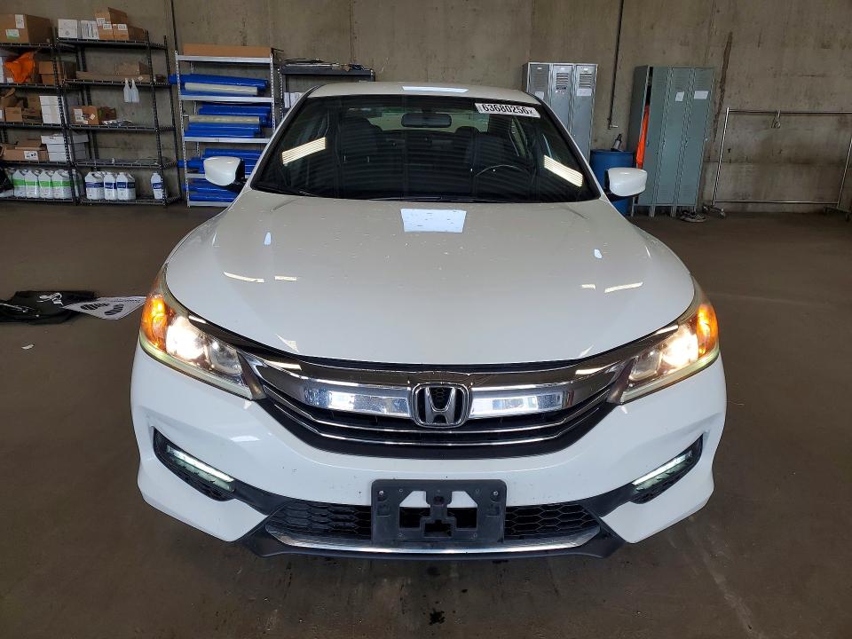 Photo 5 from auction – 2016 HONDA ACCORD with VIN 1HGCR2F53GA189346
