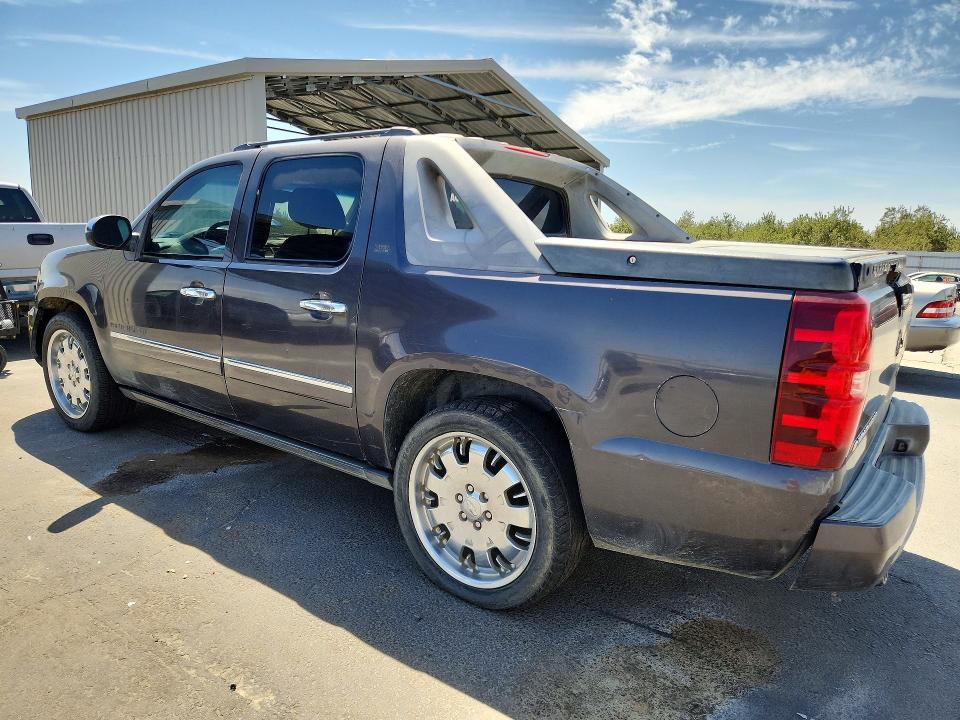 Photo 2 from auction – 2010 CHEVROLET AVALANCHE with VIN 3GNVKGE01AG188615