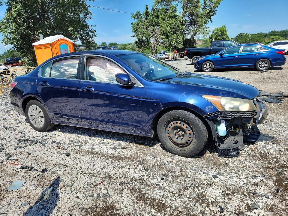 Photo 4 from auction – 2010 HONDA ACCORD with VIN 1HGCP2F35AA136899