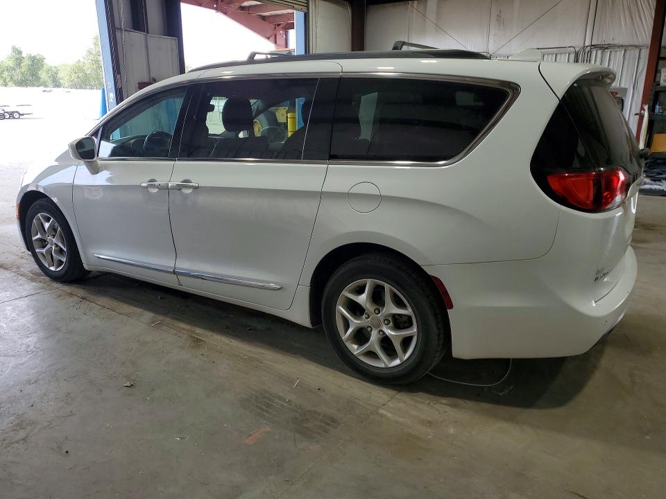 Photo 2 from auction – 2017 CHRYSLER PACIFICA with VIN 2C4RC1BG7HR794673
