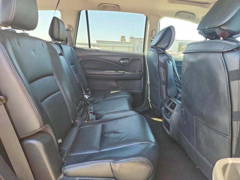 Photo 10 from auction – 2017 HONDA PILOT with VIN 5FNYF5H57HB029992