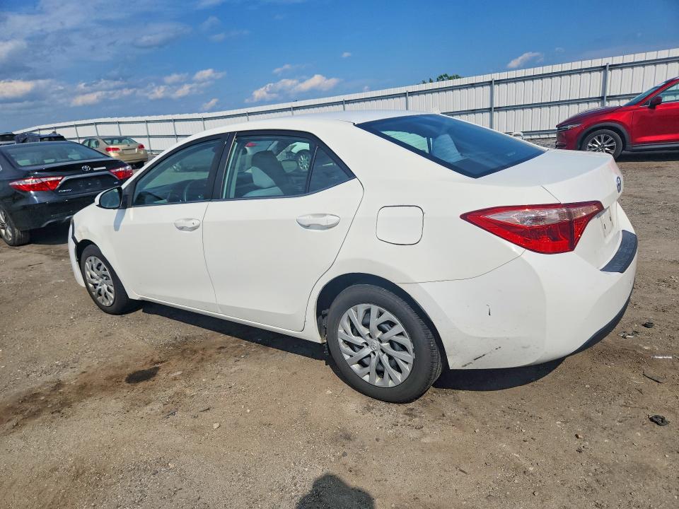 Photo 2 from auction – 2018 TOYOTA COROLLA with VIN 2T1BURHE1JC062600
