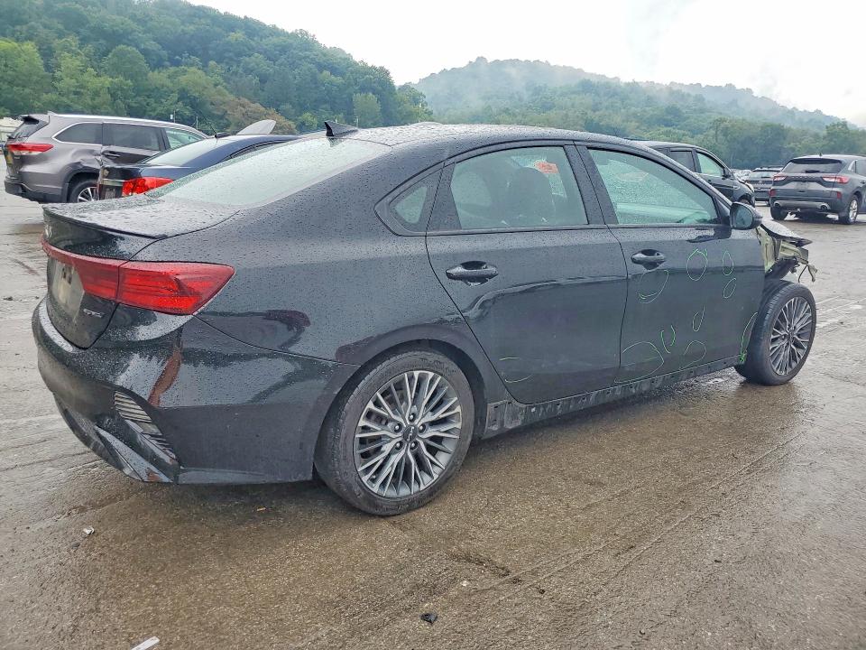 Photo 3 from auction – 2024 KIA FORTE with VIN 3KPF54AD5RE781364