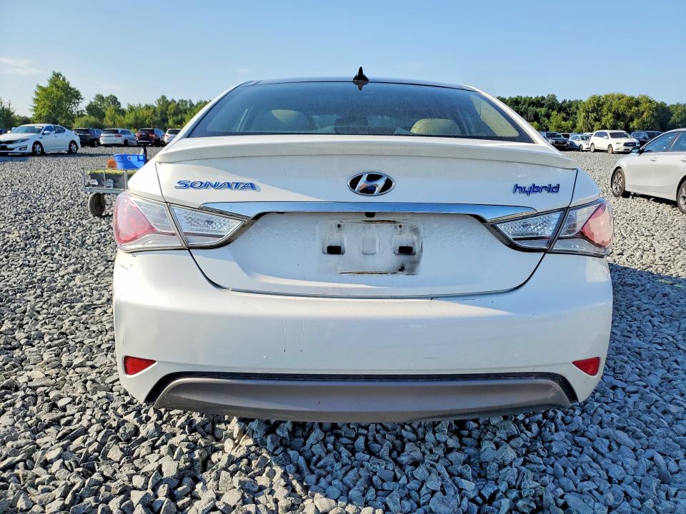 Photo 6 from auction – 2012 HYUNDAI SONATA with VIN KMHEC4A47CA034288