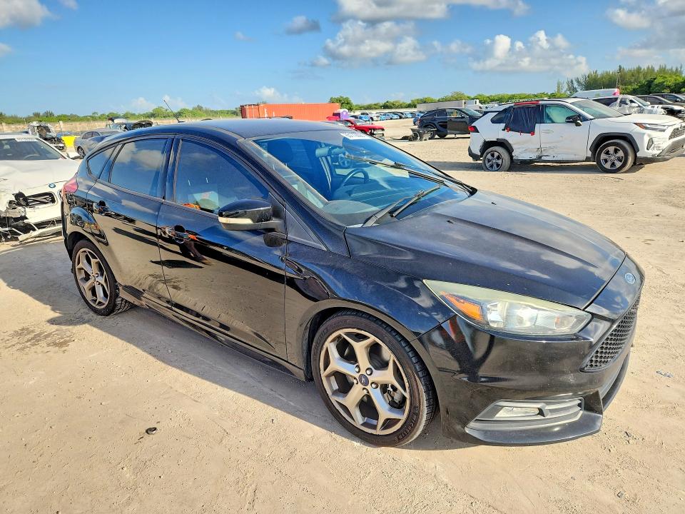 Photo 4 from auction – 2016 FORD FOCUS with VIN 1FADP3L90GL230807