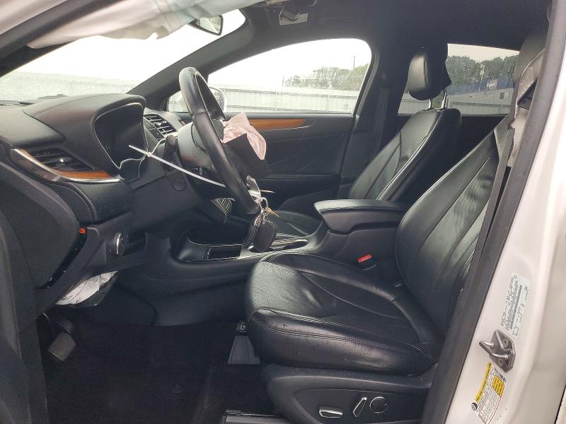 Photo 7 from auction – 2017 LINCOLN MKC with VIN 5LMTJ3DH0HUL21707
