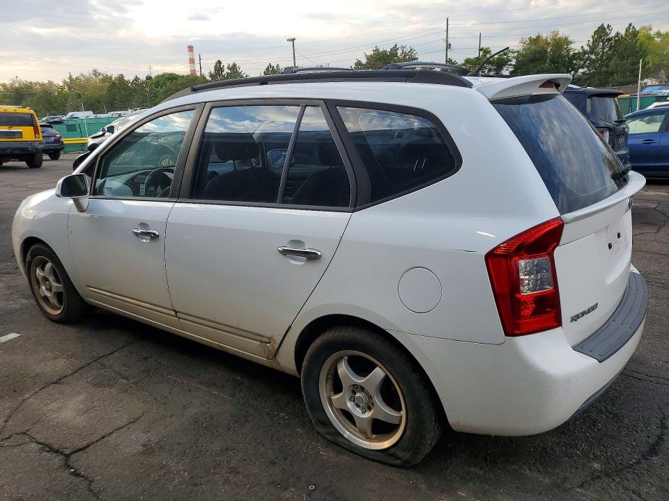 Photo 2 from auction – 2008 KIA RONDO with VIN KNAFG526787191100