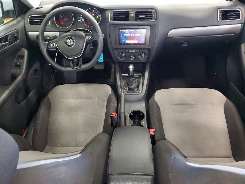 Снимка 8 от търг – 2017 VOLKSWAGEN JETTA с VIN 3VW2B7AJ6HM285604