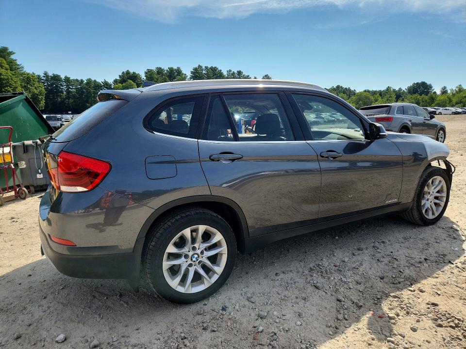 Photo 3 from auction – 2015 BMW X1 with VIN WBAVL1C54FVY39183