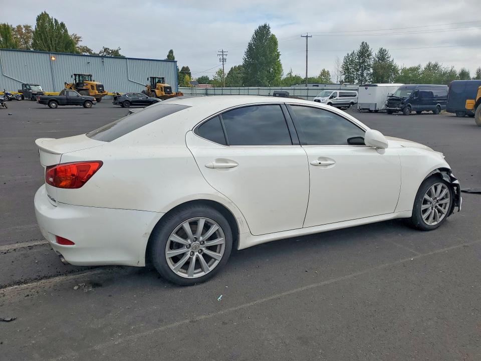 Photo 3 from auction – 2006 LEXUS IS with VIN JTHCK262662007669