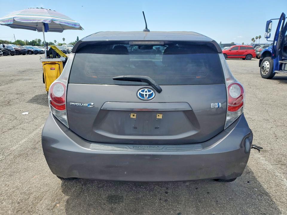 Photo 6 from auction – 2014 TOYOTA PRIUS C with VIN JTDKDTB34E1570042