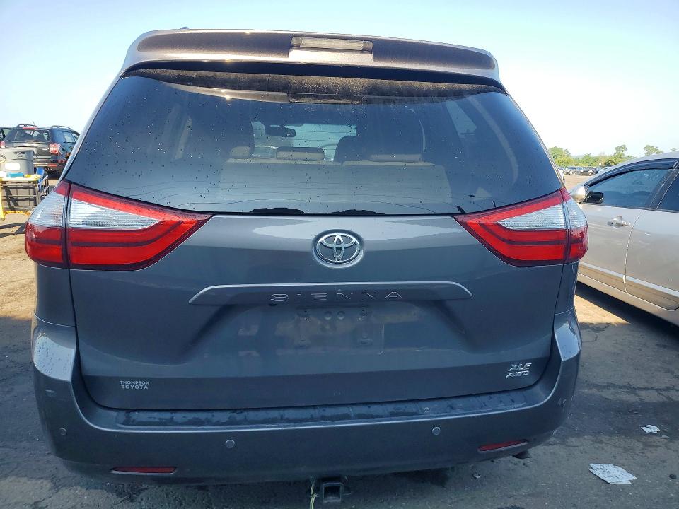 Photo 6 from auction – 2016 TOYOTA SIENNA with VIN 5TDDK3DC7GS142693