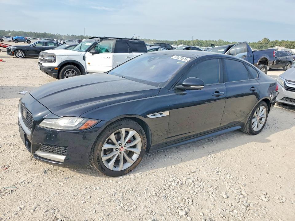 JAGUAR XF 2017 with VIN SAJBL4BN8HCY43875 - Photo from auction