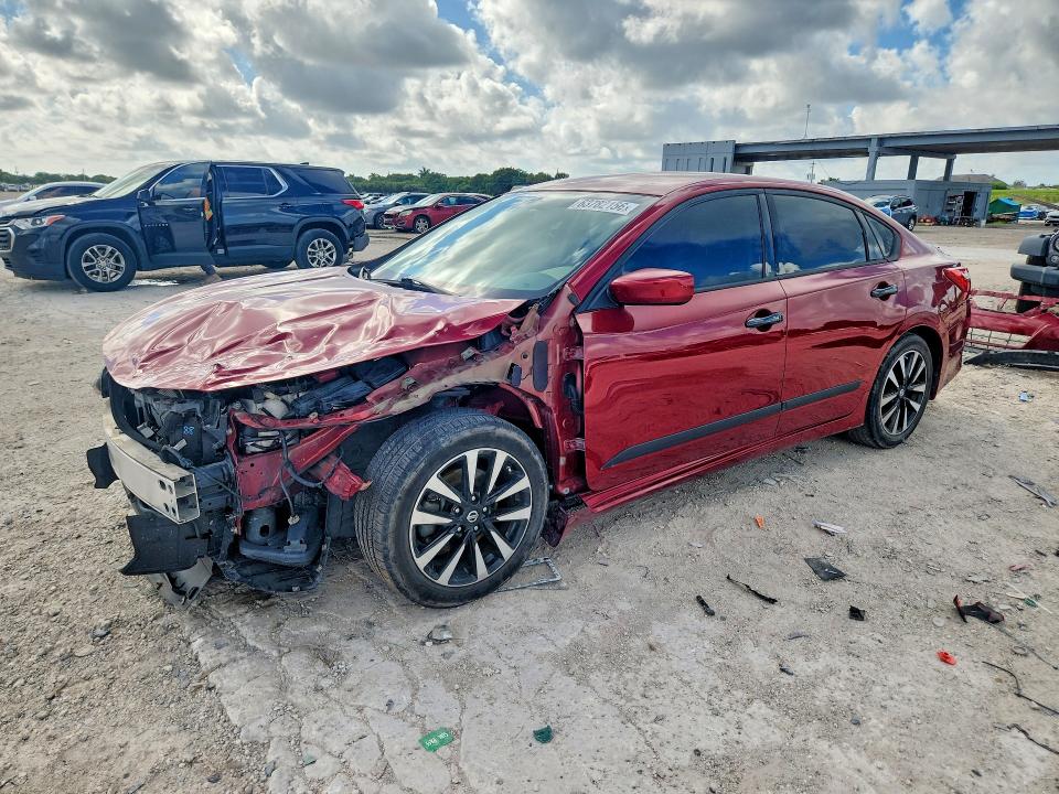 NISSAN ALTIMA 2017 with VIN 1N4AL3APXHC233814 - Photo from auction