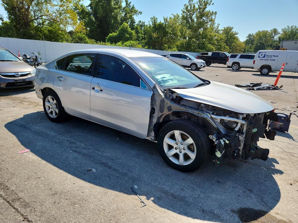 Photo 4 from auction – 2015 NISSAN ALTIMA with VIN 1N4AL3AP2FC173265