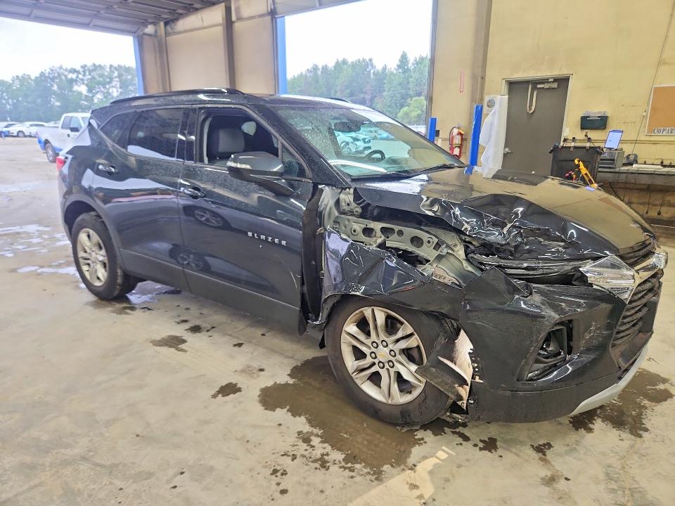 Photo 4 from auction – 2019 CHEVROLET BLAZER with VIN 3GNKBBRA2KS702690
