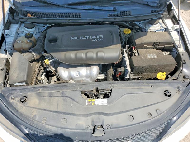Photo 11 from auction – 2015 CHRYSLER 200 with VIN 1C3CCCBB6FN743427