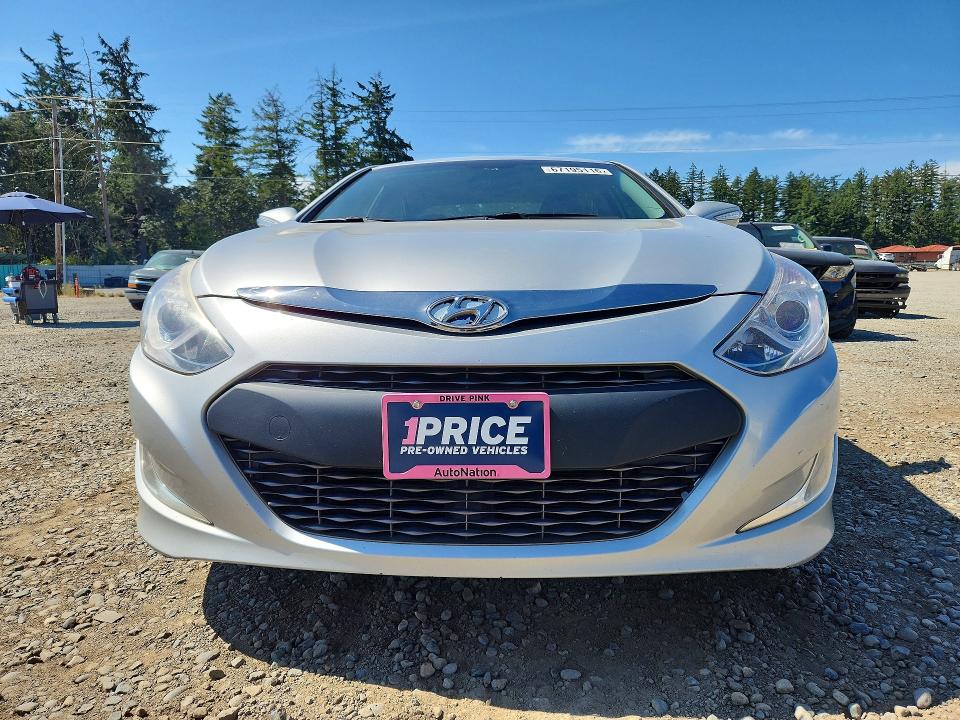 Photo 5 from auction – 2013 HYUNDAI SONATA with VIN KMHEC4A48DA099264