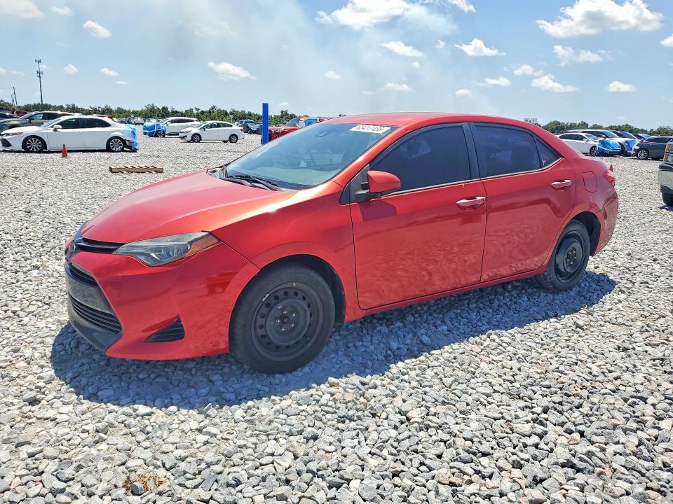 TOYOTA COROLLA 2018 с VIN 5YFBURHE8JP770522 - Снимка от търг