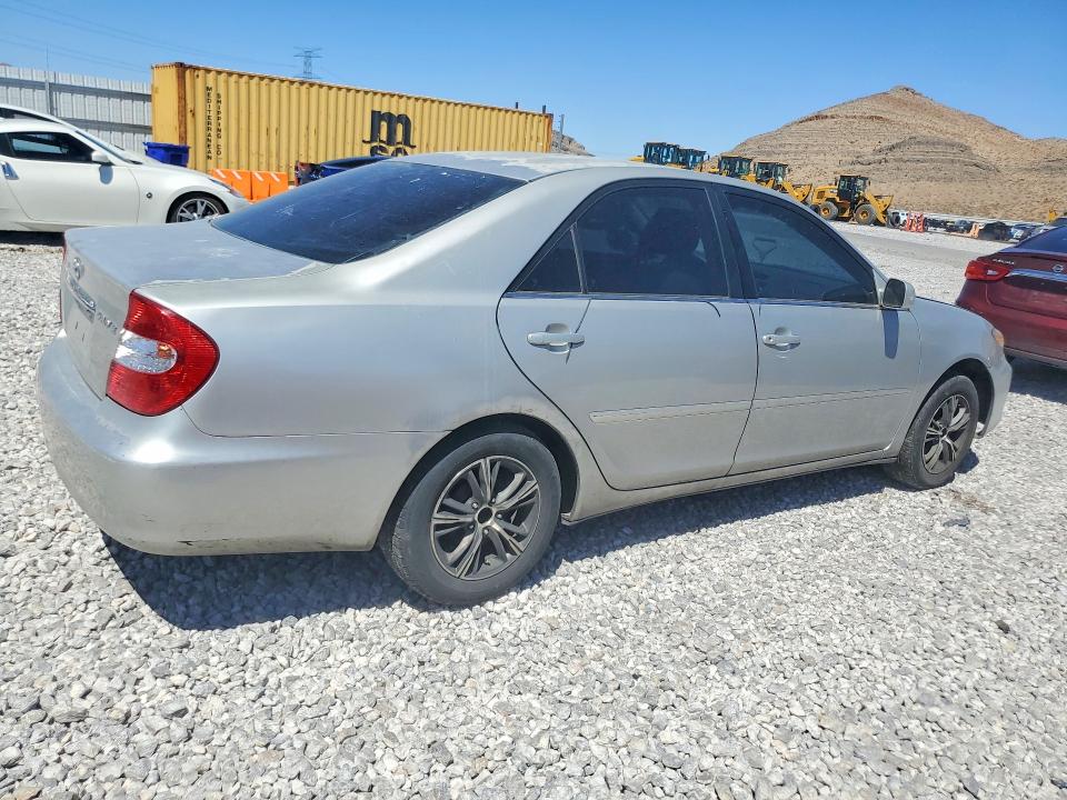 Photo 3 from auction – 2004 TOYOTA CAMRY with VIN 4T1BE32K04U327907