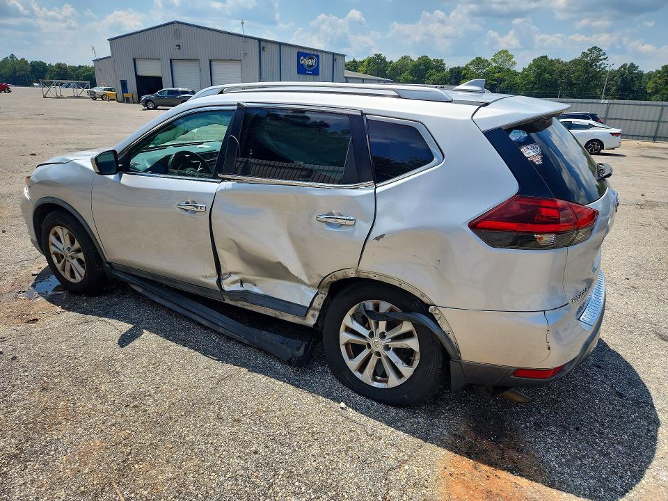 Photo 2 from auction – 2018 NISSAN ROGUE with VIN KNMAT2MT7JP590587