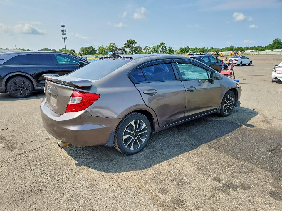 Photo 3 from auction – 2012 HONDA CIVIC with VIN 2HGFB2F54CH529083