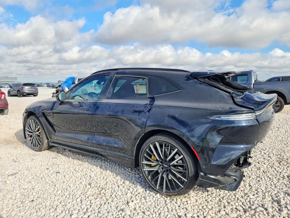 Photo 2 from auction – 2024 ASTON MARTIN DBX with VIN SD7VUJBW1RTV09690
