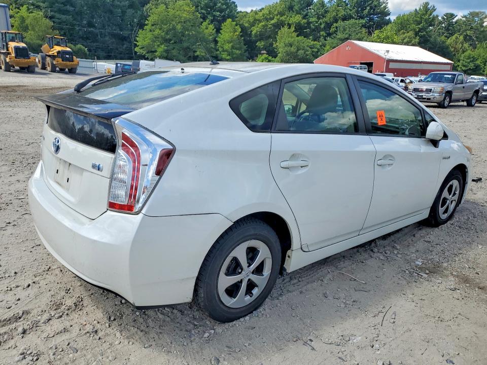 Photo 3 from auction – 2013 TOYOTA PRIUS with VIN JTDKN3DU0D0356107