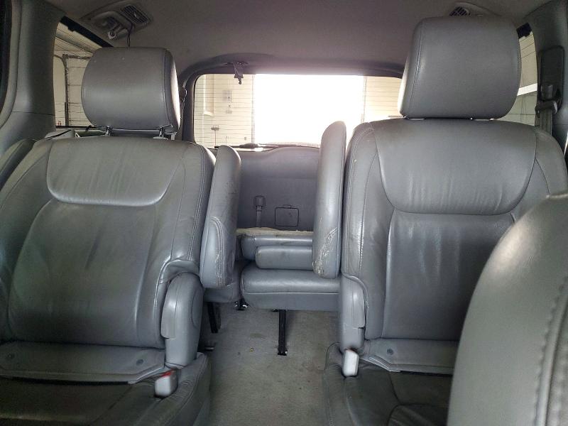 Photo 10 from auction – 2010 TOYOTA SIENNA with VIN 5TDYK4CCXAS313212