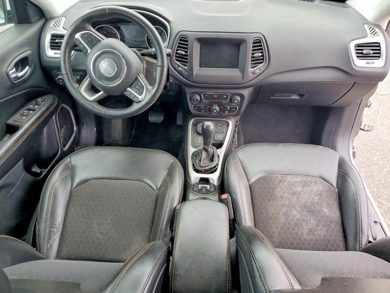 Photo 8 from auction – 2019 JEEP COMPASS with VIN 3C4NJDBB8KT650676