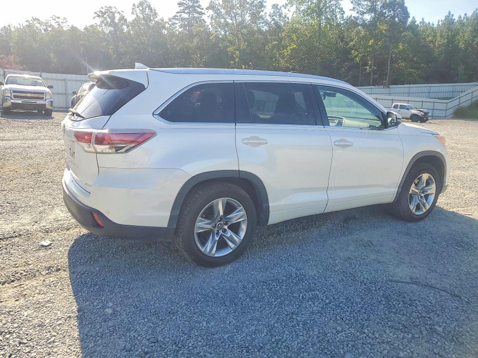 Photo 3 from auction – 2016 TOYOTA HIGHLANDER with VIN 5TDYKRFH2GS170351