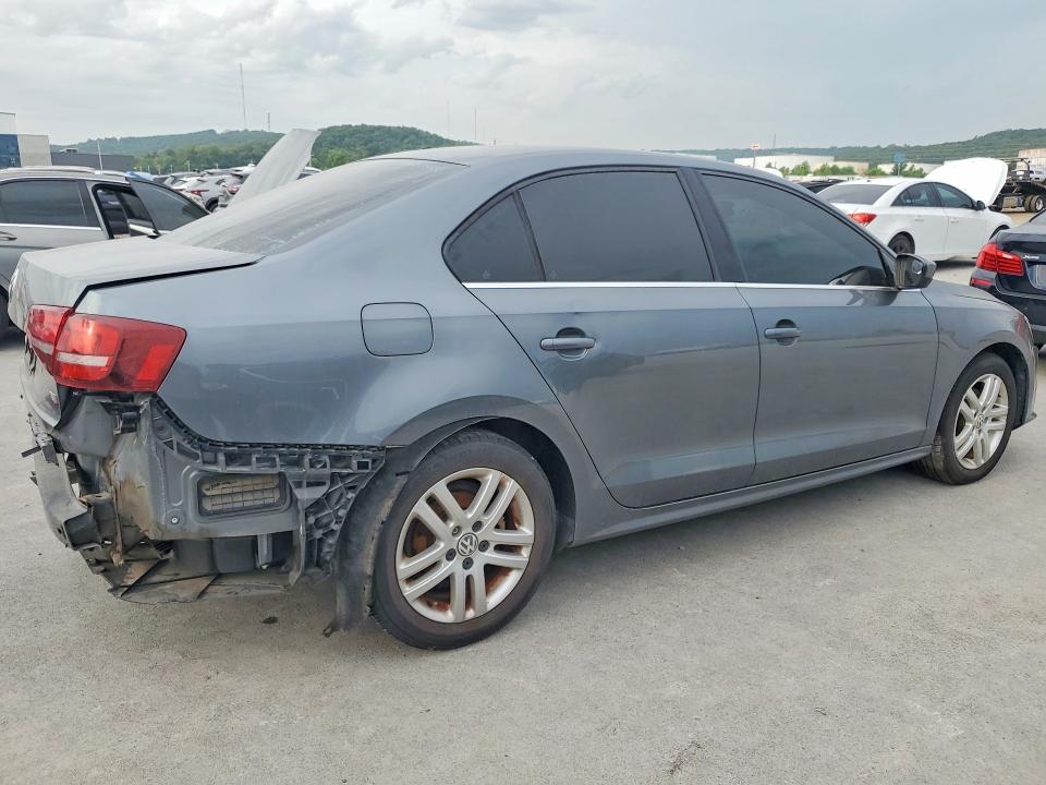 Photo 3 from auction – 2017 VOLKSWAGEN JETTA with VIN 3VW2B7AJ3HM317960