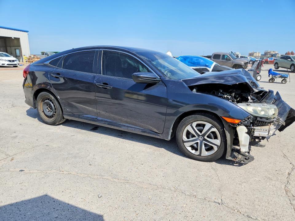 Photo 4 from auction – 2017 HONDA CIVIC with VIN 2HGFC2F57HH543838