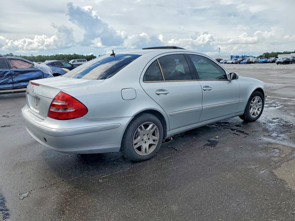 Photo 3 from auction – 2005 MERCEDES-BENZ E with VIN WDBUF65J85A632412
