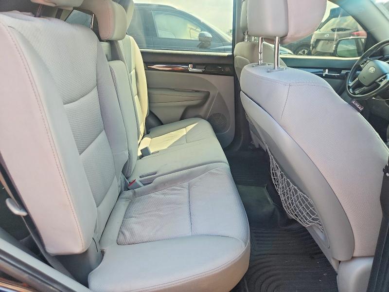 Photo 10 from auction – 2012 KIA SORENTO with VIN 5XYKTDA20CG217926