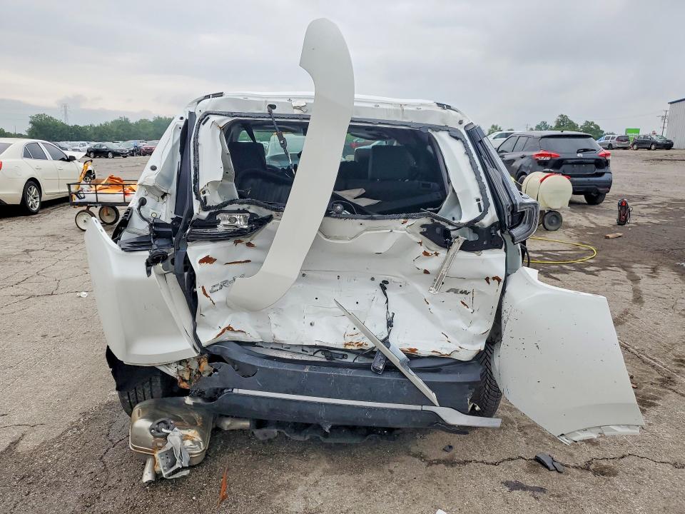 Photo 6 from auction – 2022 HONDA CR-V with VIN 7FARW2H82NE031825