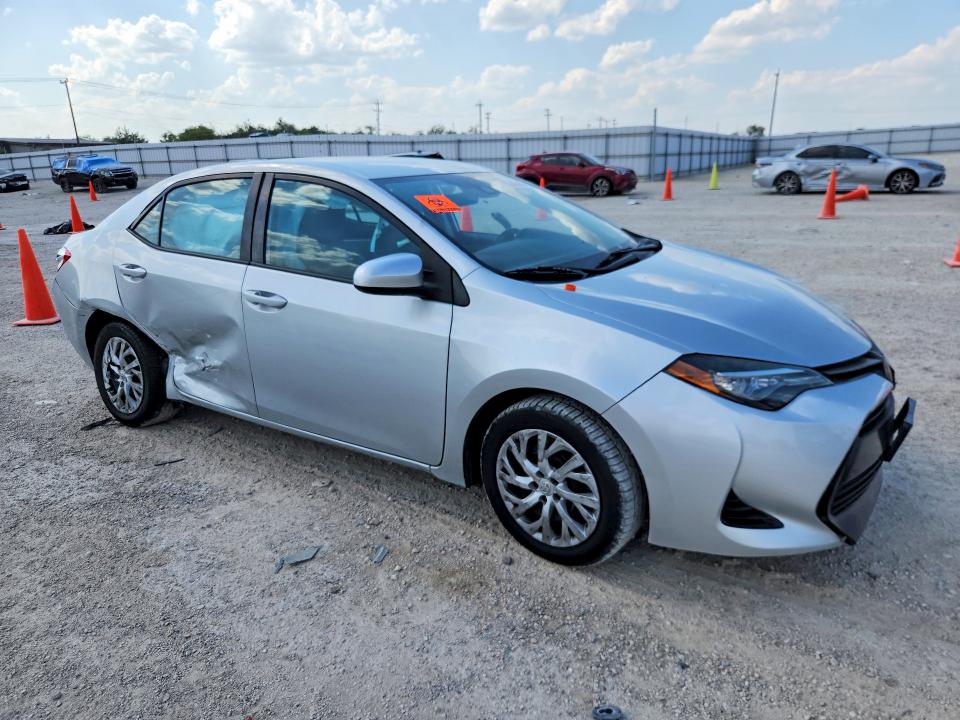 Photo 4 from auction – 2019 TOYOTA COROLLA with VIN 5YFBURHE0KP868137