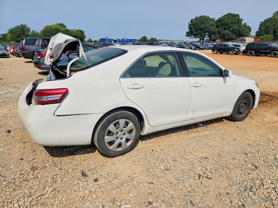 Photo 3 from auction – 2010 TOYOTA CAMRY with VIN 4T1BF3EK3AU520797